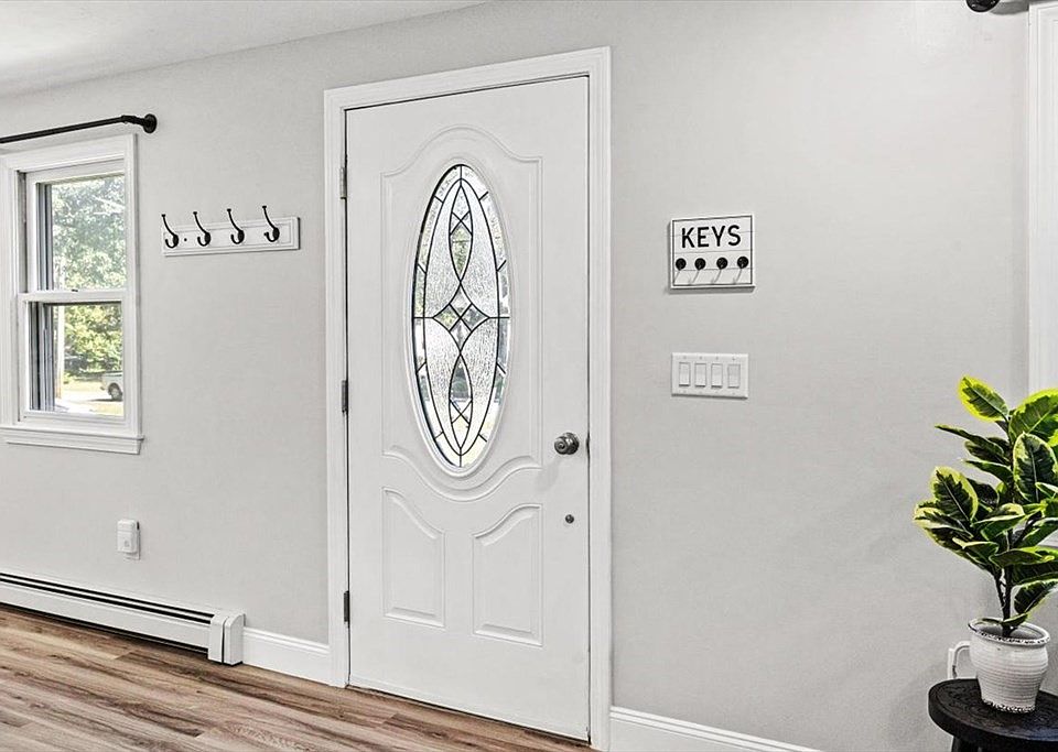 223 E Washington St, Hanson, MA 02341 Zillow