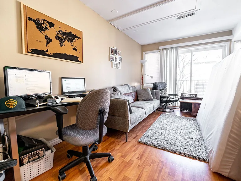 110 Stirling Ave #6 — Photo 5