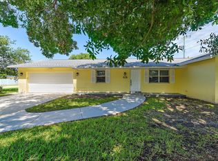 678 Riverside Drive, Palm Beach Gardens, FL 33410