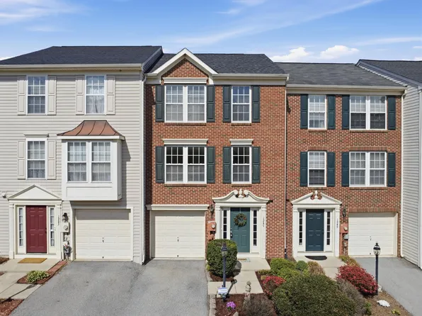 1247 Mare St, Ranson, WV 25438