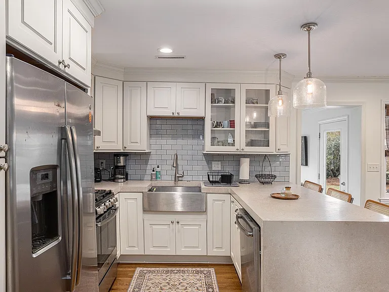 826 Symmes Dr — Photo 10