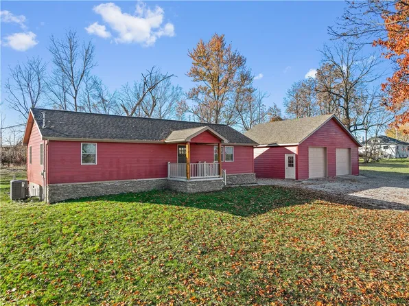 1508 E Laurel Cir, Mount Pleasant, PA 15666