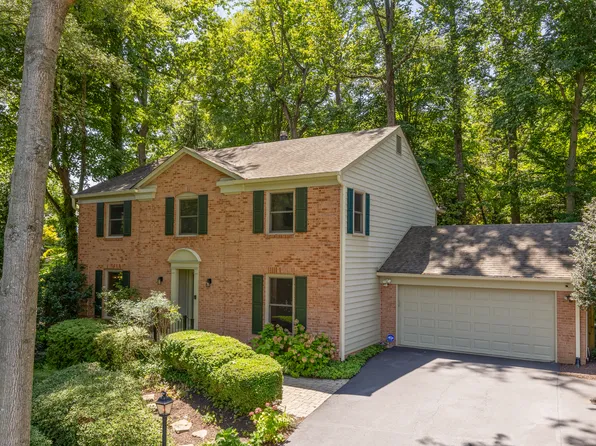 1318 Round Oak Ct, Mc Lean, VA 22101