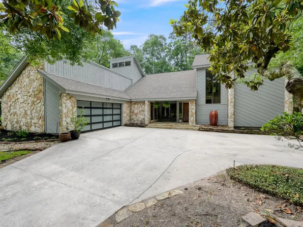 4 Coralvine Ct, Spring, TX 77380
