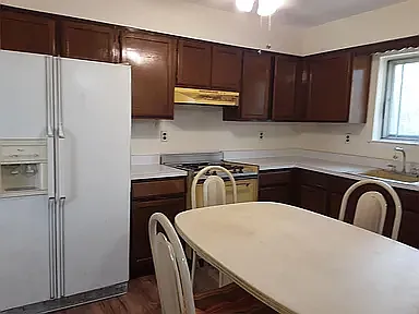 3 bed, 1930 sqft, $2,750 — Photo 4