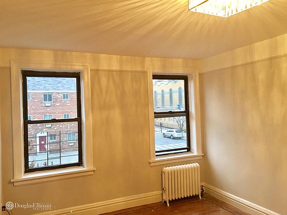 2nd image of 3095 30th St APT 2E