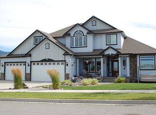 2316 S Meadowview Rd, Greenacres, WA 99016