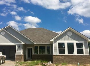 123 Oakridge Dr, Roland, OK 74954