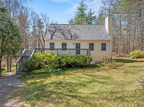 22 Wheelwright Drive, Lee, NH 03861