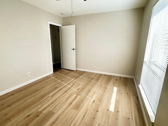 4th image of 7495 Prairie Rd NE