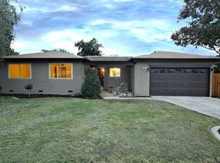 375 W Antonio Dr, Clovis, CA 93612
