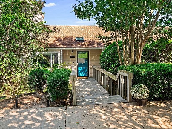 4th image of 3904 Summerwood Ct