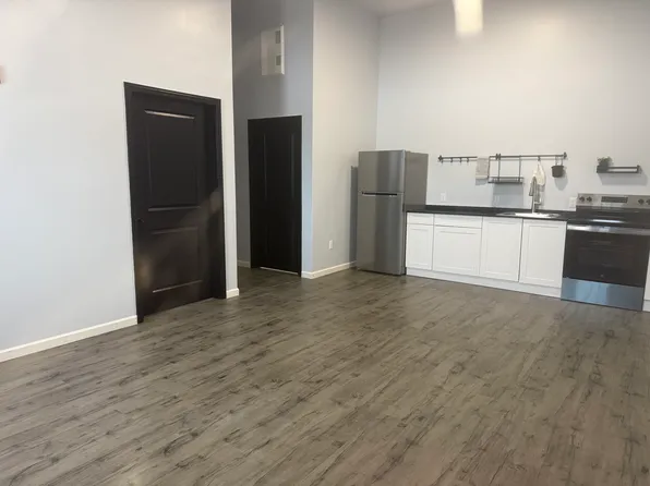 174 Lyman St #174, Holyoke, MA 01040