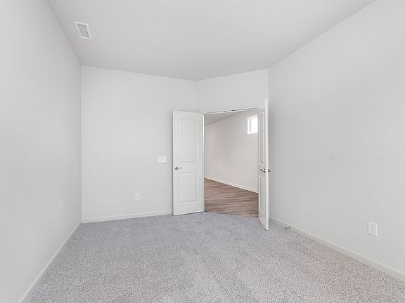 3rd image of 2786 Penn Ave