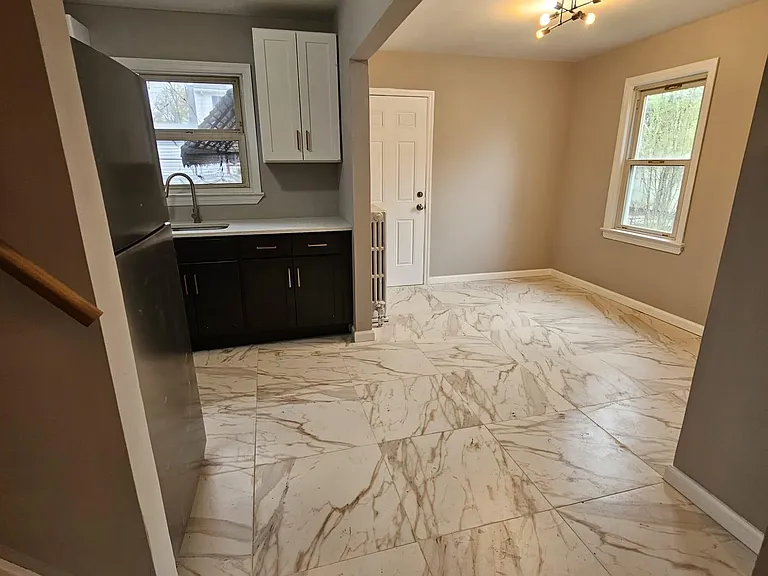 57 Alison Rd — Photo 8
