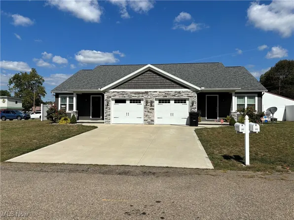 283 Ohio Ave NW, New Philadelphia, OH 44663