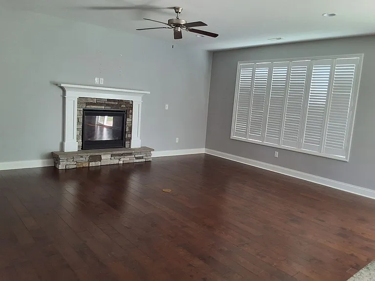 8914 Highbury Way — Photo 6
