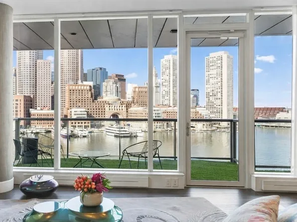 22 Liberty Dr Unit 7M, Boston, MA 02210