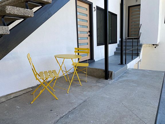2nd image of 1491 Scott Ave #3