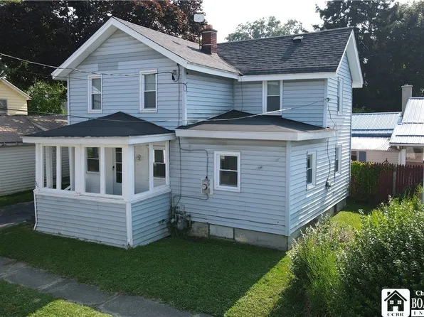 305 Canary St, Dunkirk, NY 14048