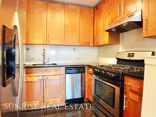 Rented by Sunrise Real Estate | media 40