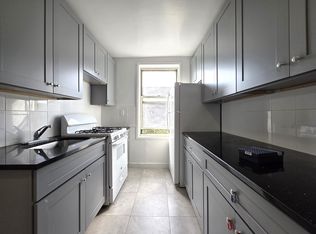 65-14 108th St UNIT B5, Forest Hills, NY 11375
