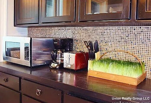 3 bed, 1400 sqft, $3,200 — Photo 4