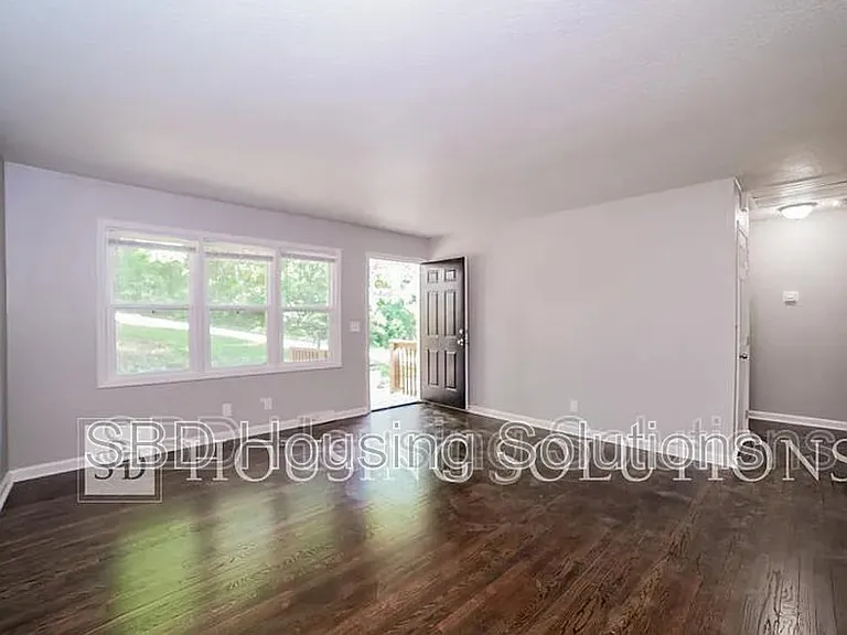 11500 E Anderson St — Photo 3