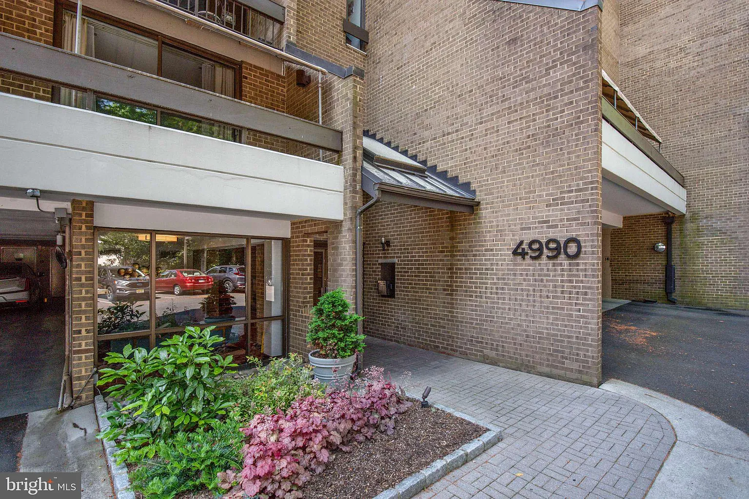 4990 Sentinel Dr #16-103 photo 1