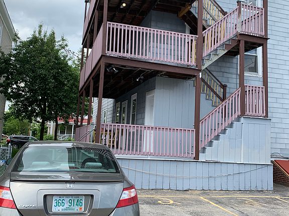 2nd image of 225 Spruce St
