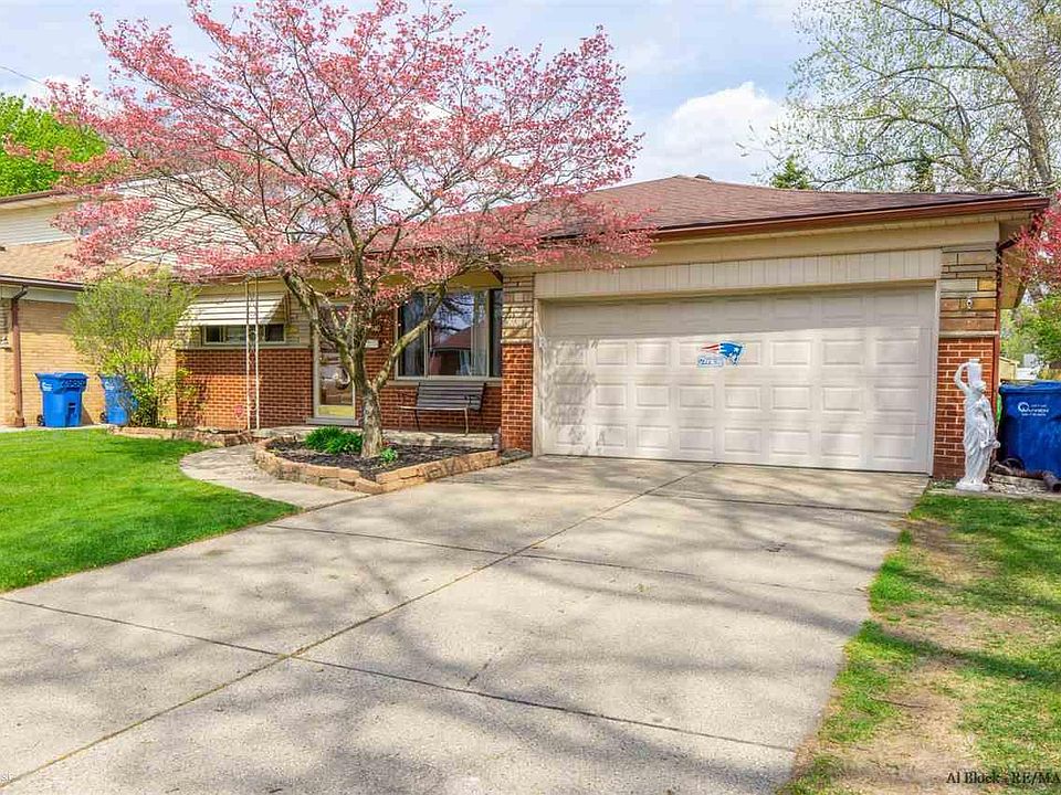1st image of 29840 Norma Dr