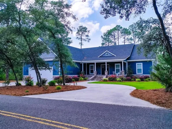 1296 N River Oaks Dr, Blackshear, GA 31516