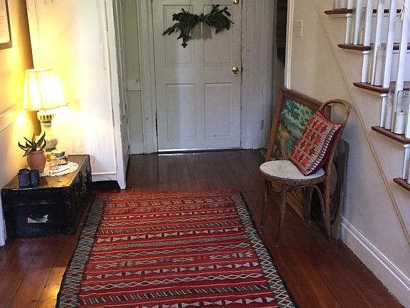 4th image of 523 Jackson St