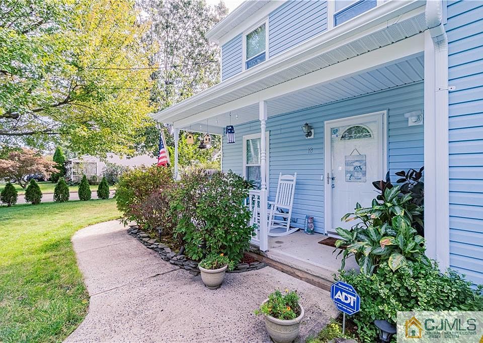 18 Main St, Helmetta, NJ 08828 Zillow