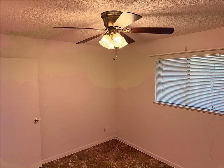 7406 Southgate Ln #A — Photo 14