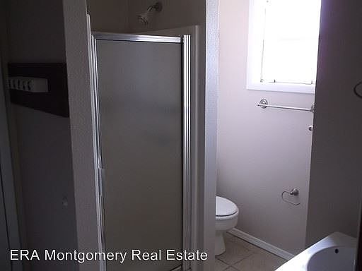 5th image of 914 N Thomas St