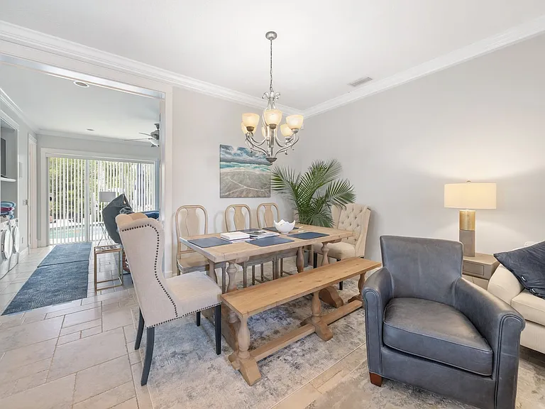 1913 Robalo Dr — Photo 15