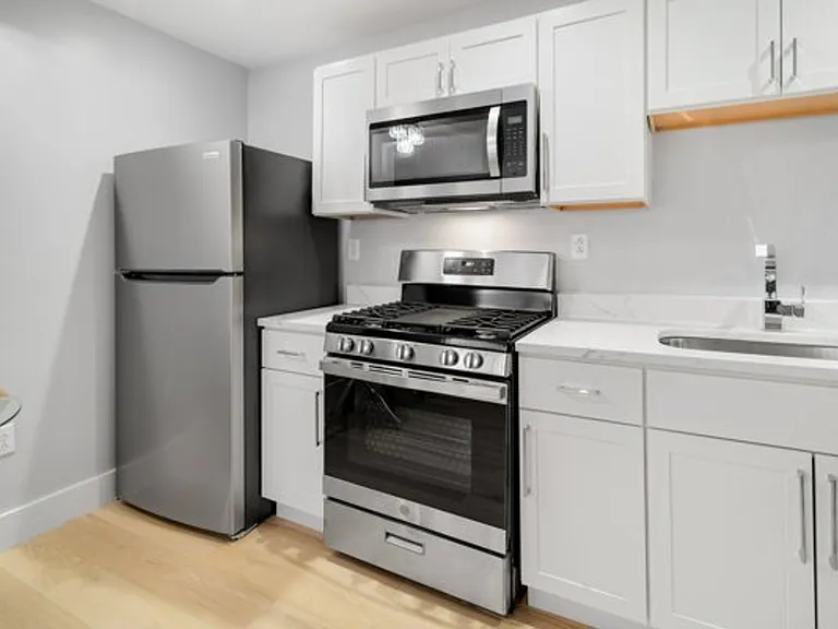 504 Stewart Ave — Photo 40