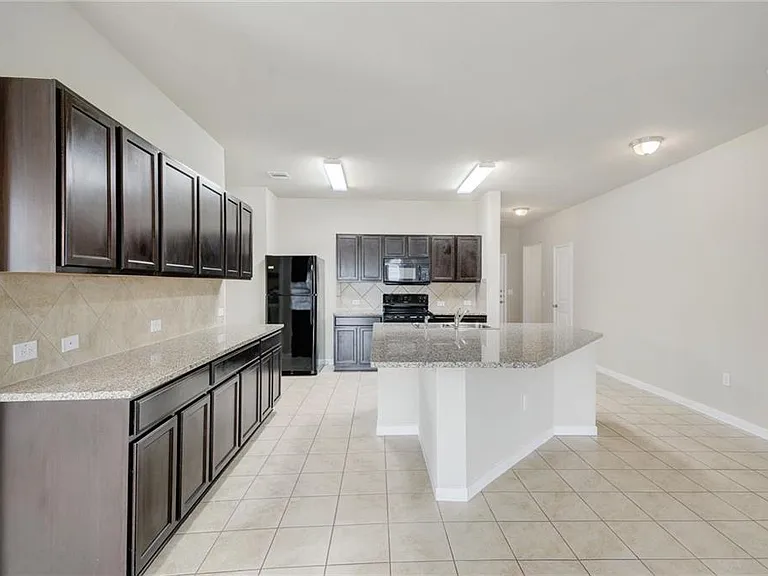 5817 Roderick Dr — Photo 13