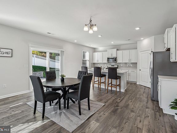 5th image of 28 Port View Dr