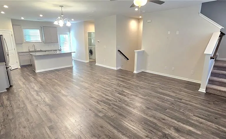 3608 Hidden Valley Cir — Photo 19