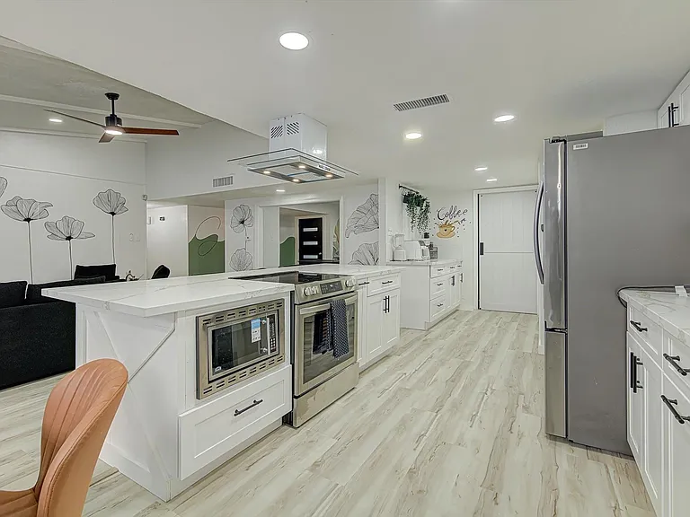 7310 Corta Calle Dr — Photo 9
