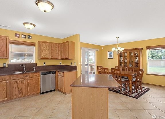 5th image of 14013 108th Avenue Ct E