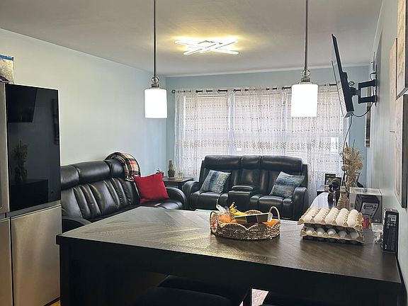 4th image of 578 E 23rd St Floor 1