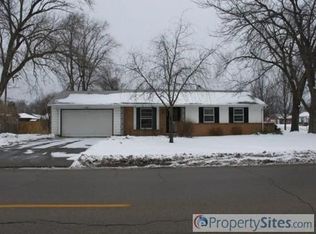 6104 Elm Ave, Loves Park, IL 61111