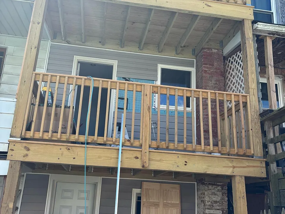 137 W Water St