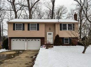 103 Valley Forge Dr, Cranberry Township, PA 16066