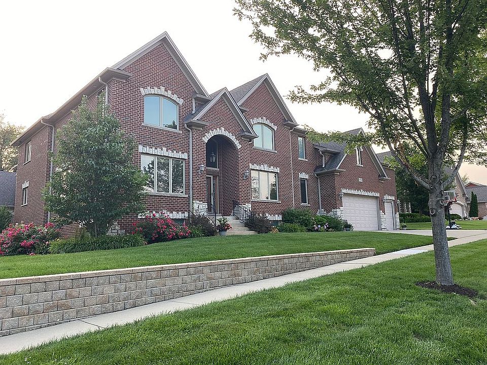 1st image of 1130 N Deer Ave