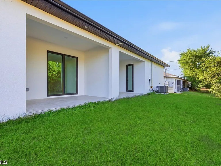 3629 SW Santa Barbara Pl — Photo 25