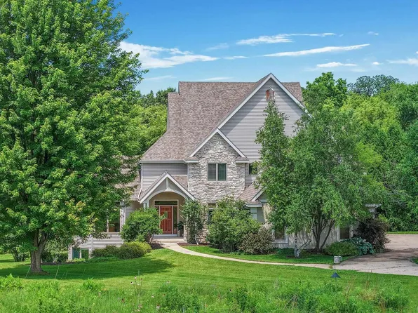 4863 Enchanted Valley Road, Middleton, WI 53562